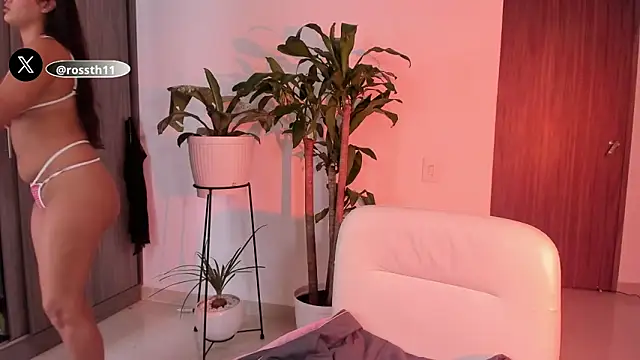 rossth1 online show from September 13, 2025, 6:52 pm