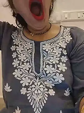 Snapshot of Simaran_bhabhi chatting on May 17, 2026, 12:21 am Simaran bhabhi online show from May 17, 2026, 12:21 am