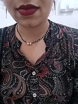 Snapshot of Simaran_bhabhi chatting on June 4, 2026, 4:44 pm Simaran bhabhi online show from June 4, 2026, 4:44 pm