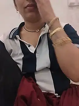 Snapshot of Simaran_bhabhi chatting on May 14, 2026, 12:29 am Simaran bhabhi online show from May 14, 2026, 12:29 am