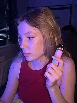 Snapshot of meanexx chatting on February 17, 2026, 1:30 pm meanexx online show from February 17, 2026, 1:30 pm