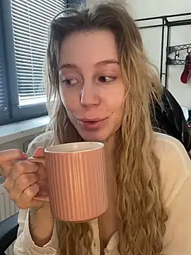 Snapshot of meanexx chatting on February 25, 2026, 7:52 am meanexx online show from February 25, 2026, 7:52 am