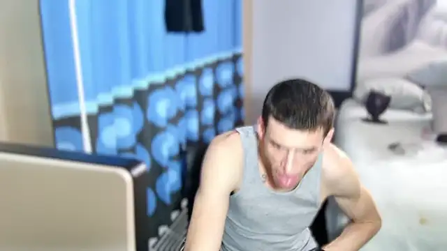 Snapshot of savageconfidence chatting on March 17, 2026, 6:49 am savageconfidence online show from March 17, 2026, 6:49 am