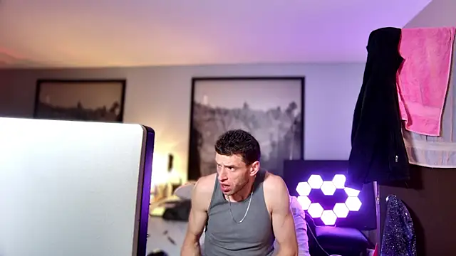 Snapshot of savageconfidence chatting on April 2, 2026, 9:38 am savageconfidence online show from April 2, 2026, 9:38 am