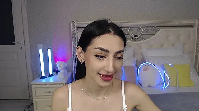 Lina Robbins online show from March 16, 2026, 12:40 am