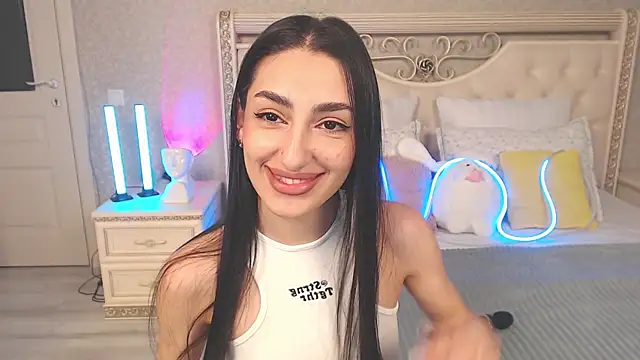 Lina Robbins online show from March 11, 2026, 1:54 am