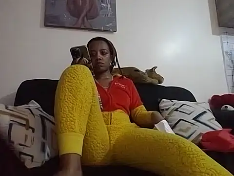 hoely grail01 online show from December 16, 2025, 9:08 pm