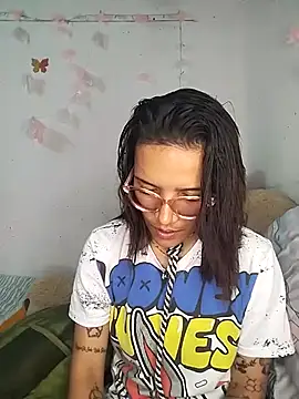 Yaumiko online show from February 10, 2026, 12:42 am