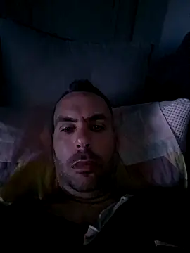 Giannis1990  online show from April 25, 2026, 9:23 pm