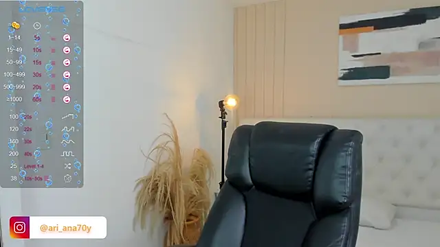 LOISE-XX online show from February 25, 2026, 5:07 am