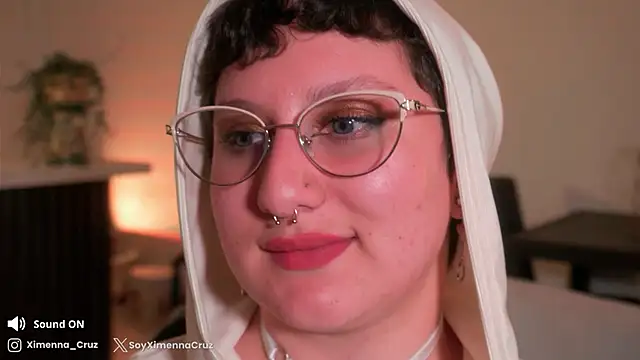 Ximenna Cruz online show from September 16, 2025, 9:38 pm