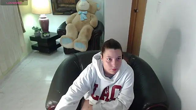 alexia 87 online show from May 31, 2026, 2:39 am