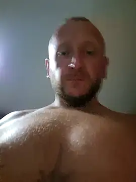 Snapshot of RomWoolf chatting on September 17, 2025, 9:39 pm RomWoolf online show from September 17, 2025, 9:39 pm