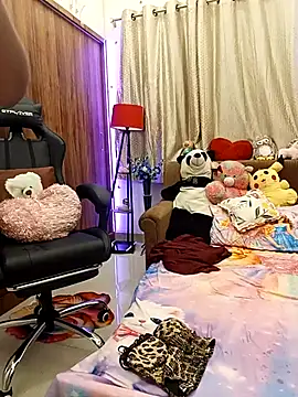 Divya girl online show from August 5, 2026, 3:06 pm
