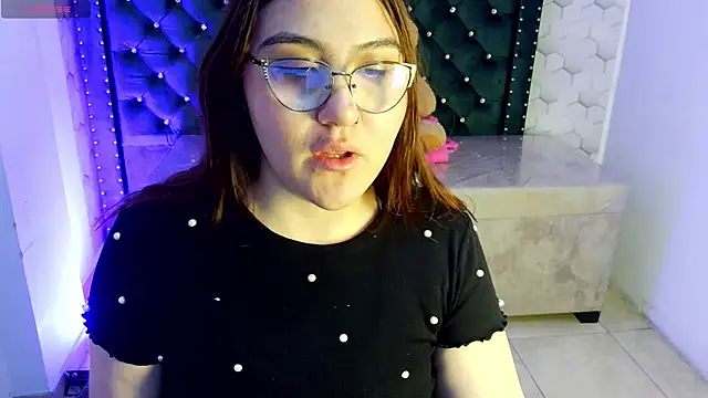 Snapshot of conniejames_m chatting on June 27, 2026, 10:54 am conniejames m online show from June 27, 2026, 10:54 am