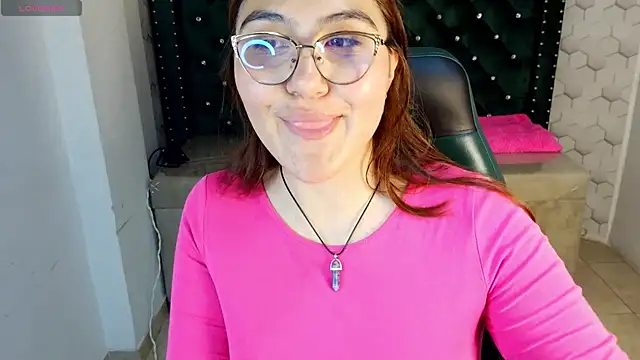 Snapshot of conniejames_m chatting on July 20, 2026, 12:18 pm conniejames m online show from July 20, 2026, 12:18 pm