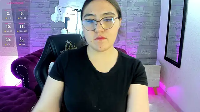 conniejames m online show from November 18, 2025, 12:30 pm