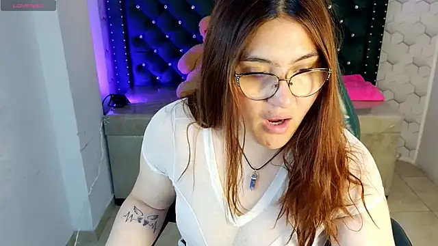 Snapshot of conniejames_m chatting on July 18, 2026, 10:46 am conniejames m online show from July 18, 2026, 10:46 am