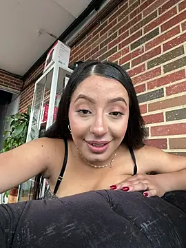 Venus velez  online show from July 27, 2026, 12:56 pm