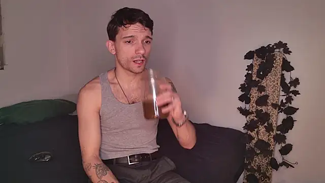 JackDesFeux online show from September 28, 2025, 2:40 am