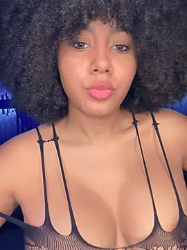 Snapshot of kendall_coxx chatting on November 19, 2025, 8:03 am kendall coxx online show from November 19, 2025, 8:03 am