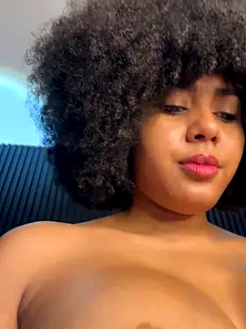 Snapshot of kendall_coxx chatting on November 14, 2025, 5:22 am kendall coxx online show from November 14, 2025, 5:22 am