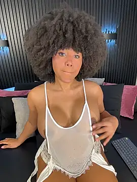 Snapshot of kendall_coxx chatting on February 17, 2026, 11:29 am kendall coxx online show from February 17, 2026, 11:29 am