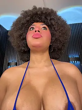 Snapshot of kendall_coxx chatting on June 3, 2026, 2:33 pm kendall coxx online show from June 3, 2026, 2:33 pm