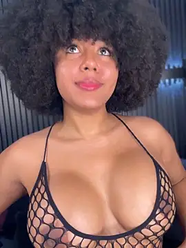 Snapshot of kendall_coxx chatting on December 22, 2025, 4:01 am kendall coxx online show from December 22, 2025, 4:01 am