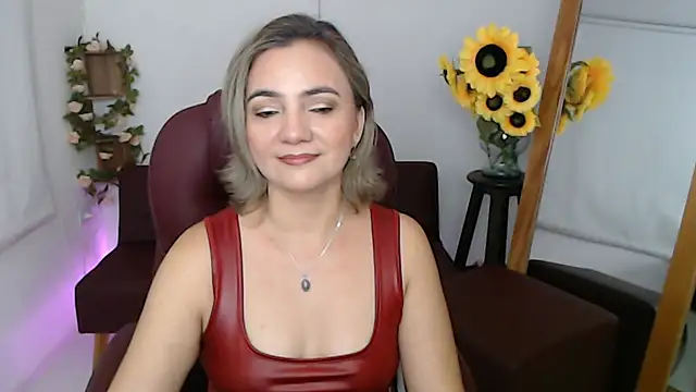 ana milf online show from July 10, 2026, 1:44 pm