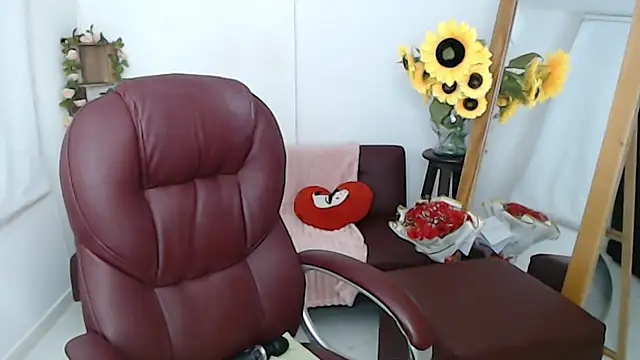 ana milf online show from July 16, 2026, 2:25 pm