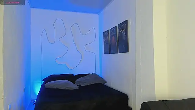 Xander Str0ng online show from November 4, 2025, 12:42 pm