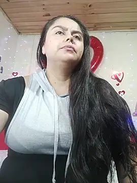 celestehot707rs online show from April 24, 2026, 12:23 am