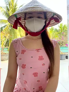 BabyThree  online show from January 16, 2026, 8:51 am