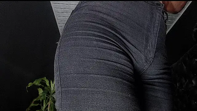 Kitie Petarda online show from October 25, 2025, 6:19 pm