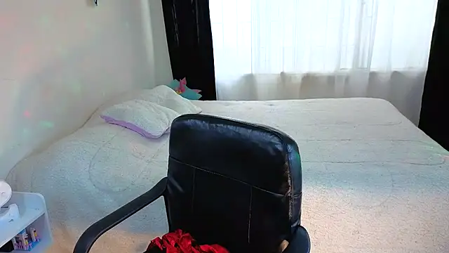 serenna se online show from October 21, 2025, 8:08 pm