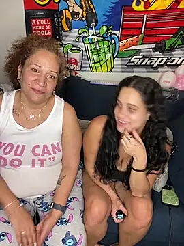 ladycreamypr2 online show from April 16, 2026, 11:29 pm