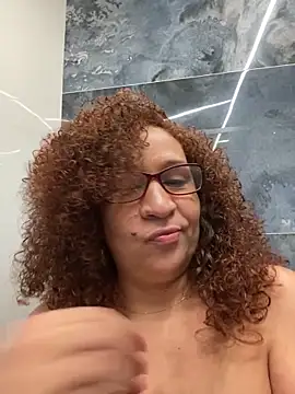 ladycreamypr2 online show from February 21, 2026, 3:08 am