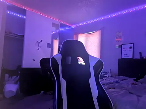 YonniDiamond online show from February 19, 2025, 3:38 pm