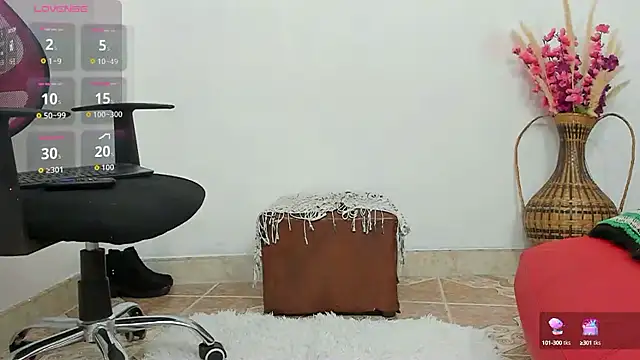 Snapshot of Latin_Mature975 chatting on September 19, 2025, 8:07 am Latin Mature975 online show from September 19, 2025, 8:07 am