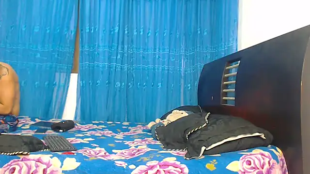 Hot Sharks  online show from September 25, 2025, 10:54 am