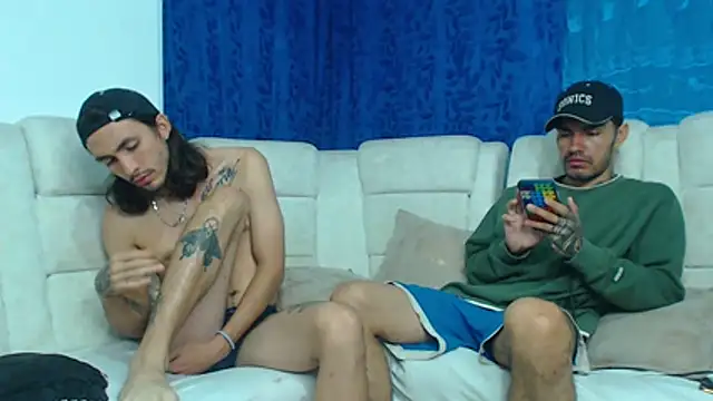 Snapshot of Hot_Sharks_ chatting on February 7, 2026, 10:23 am Hot Sharks online show from February 7, 2026, 10:23 am