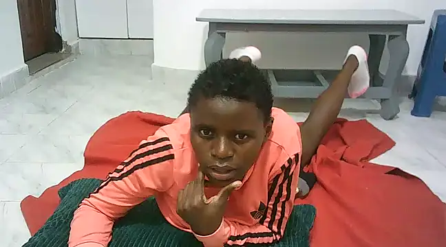 hottgirlval online show from March 12, 2025, 7:58 pm