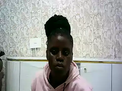 hottgirlval online show from December 13, 2024, 7:32 pm