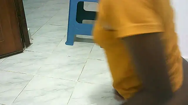 hottgirlval online show from September 10, 2025, 10:47 am