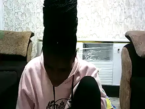 hottgirlval online show from December 12, 2024, 7:48 pm