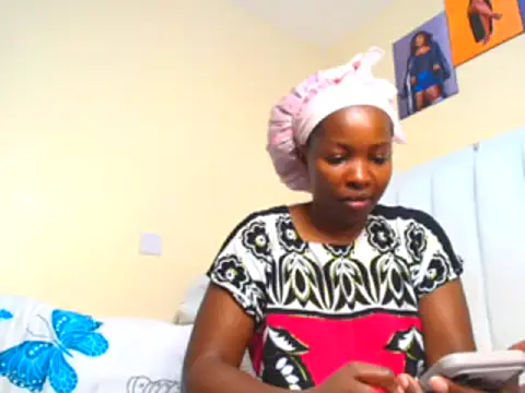 Snapshot of sweet_essin chatting on June 21, 2026, 8:25 pm sweet essin online show from June 21, 2026, 8:25 pm