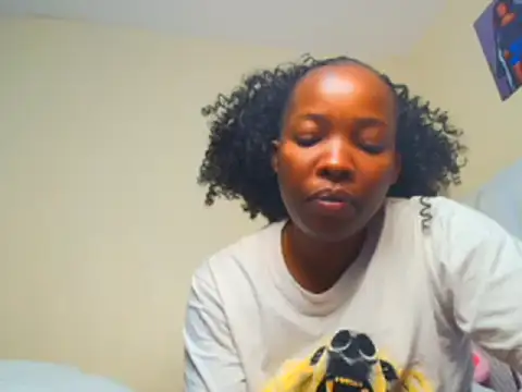 Snapshot of sweet_essin chatting on June 10, 2026, 7:42 am sweet essin online show from June 10, 2026, 7:42 am