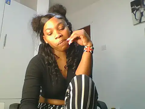Snapshot of _Becky002 chatting on July 6, 2026, 5:37 pm Becky002 online show from July 6, 2026, 5:37 pm