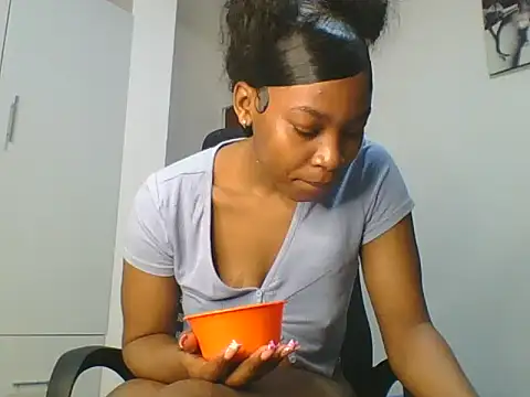 Snapshot of _Becky002 chatting on July 6, 2026, 10:33 am Becky002 online show from July 6, 2026, 10:33 am